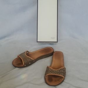 Coach Slides with Orginal Box Size 9